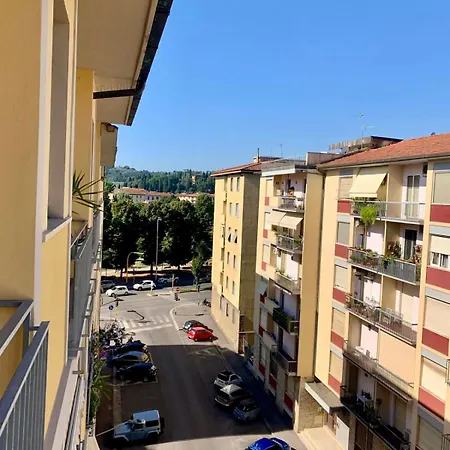 Penthouse Arno River Florenz